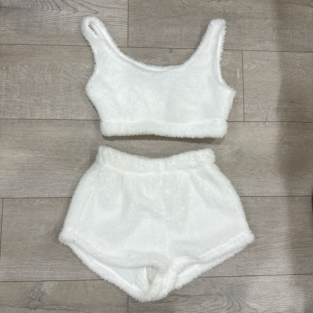 Cozy White Fuzzy  Set